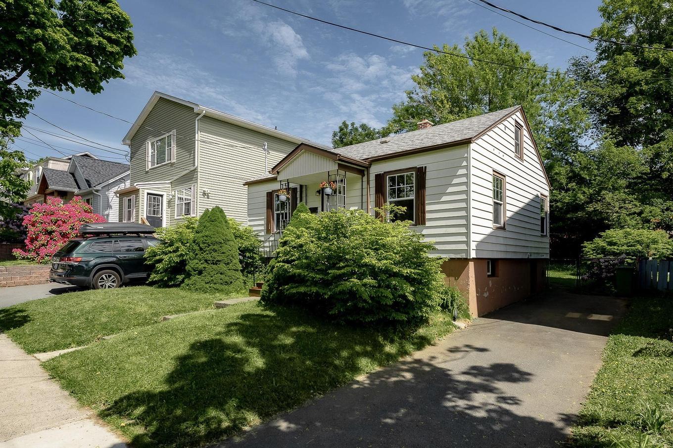 6474 Roslyn Road, Halifax, NS