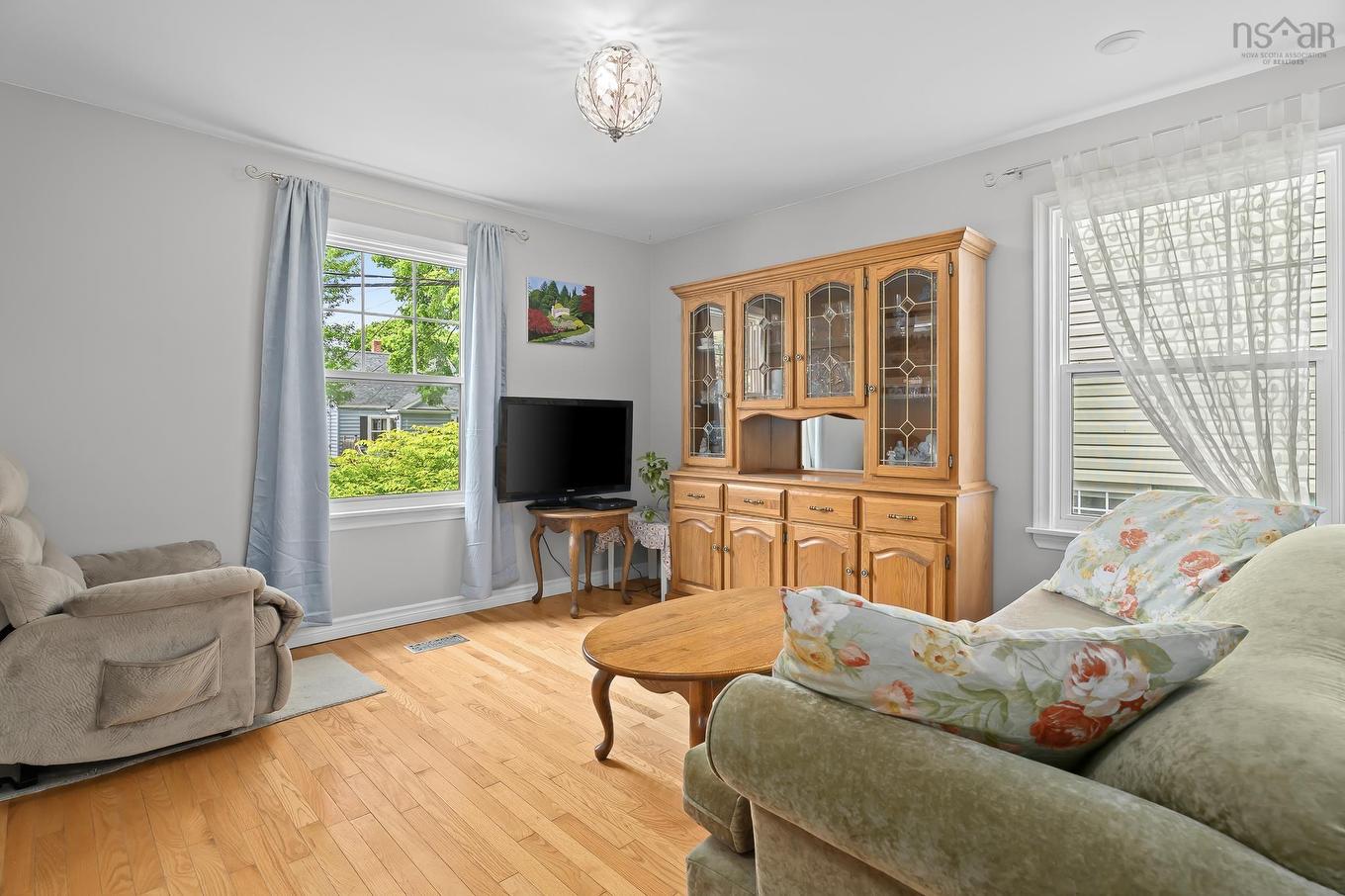 6474 Roslyn Road, Halifax, NS