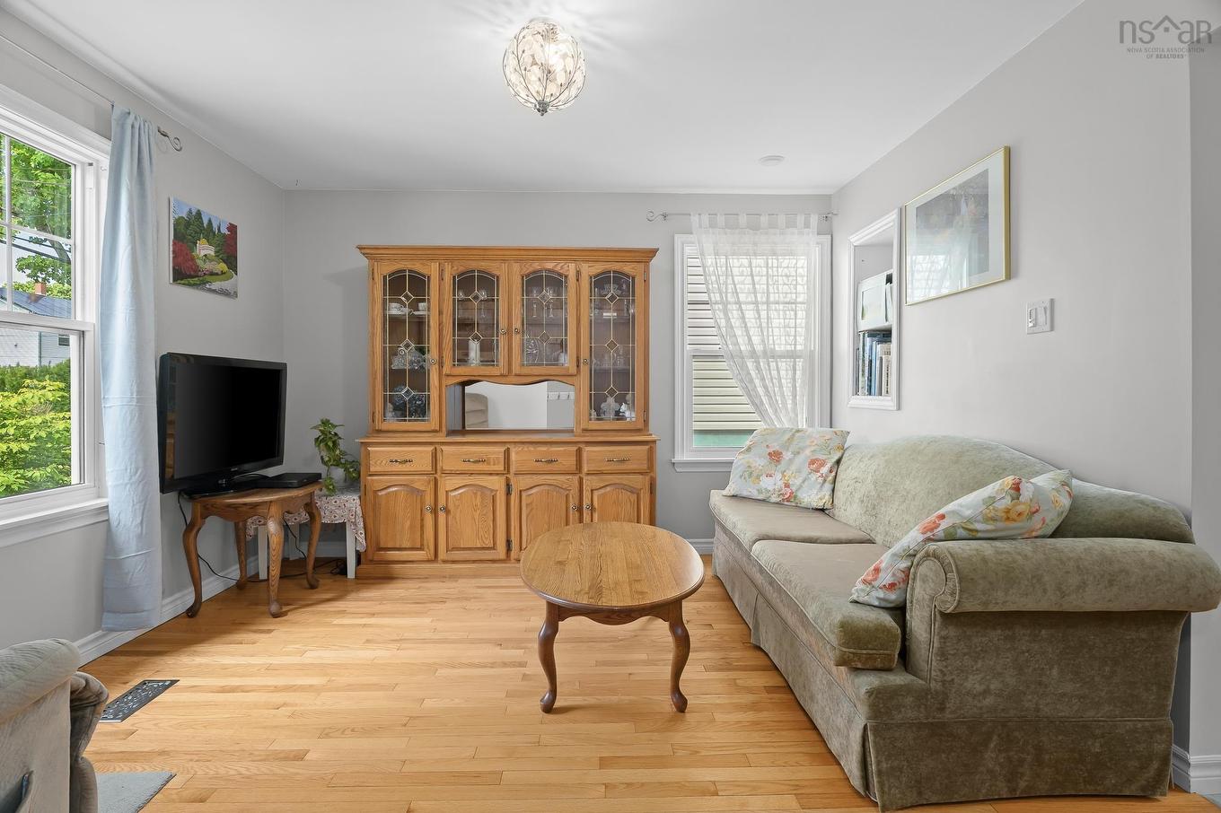 6474 Roslyn Road, Halifax, NS