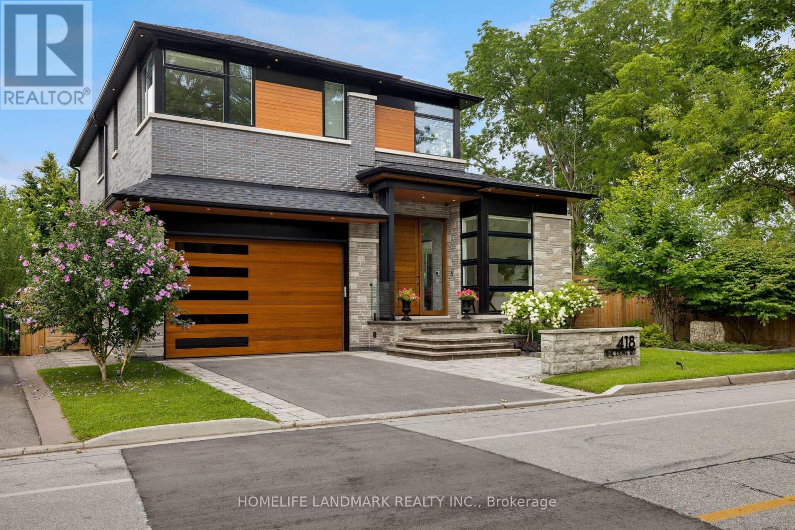 418 Pine Cove Road, Burlington, ON