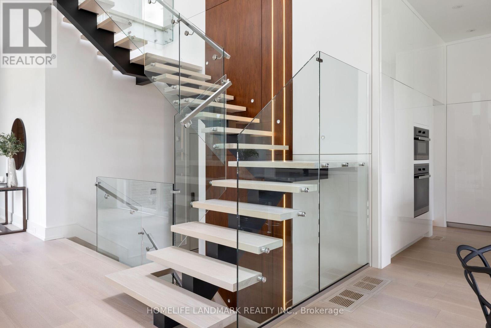 418 Pine Cove Road, Burlington, ON
