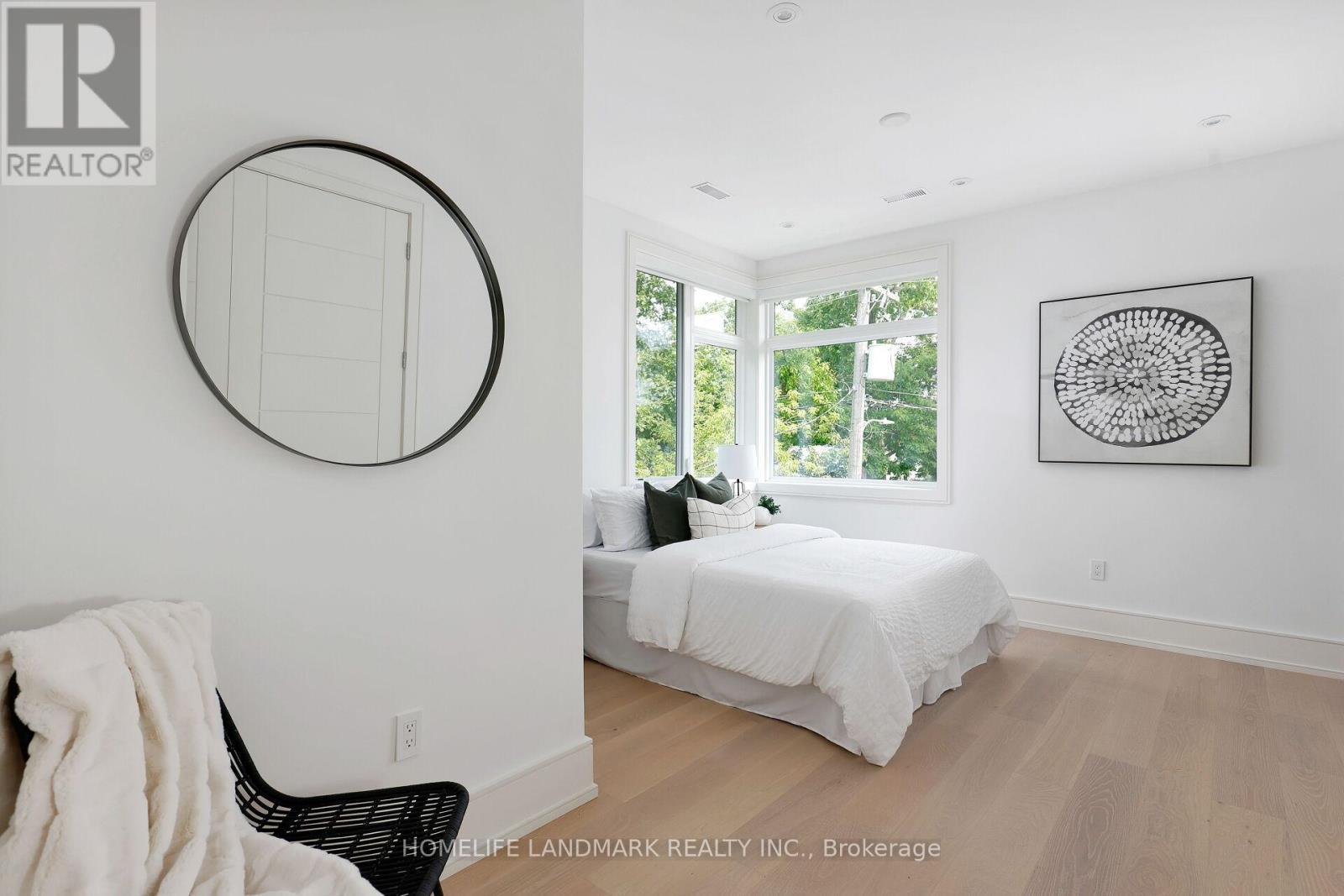 418 Pine Cove Road, Burlington, ON
