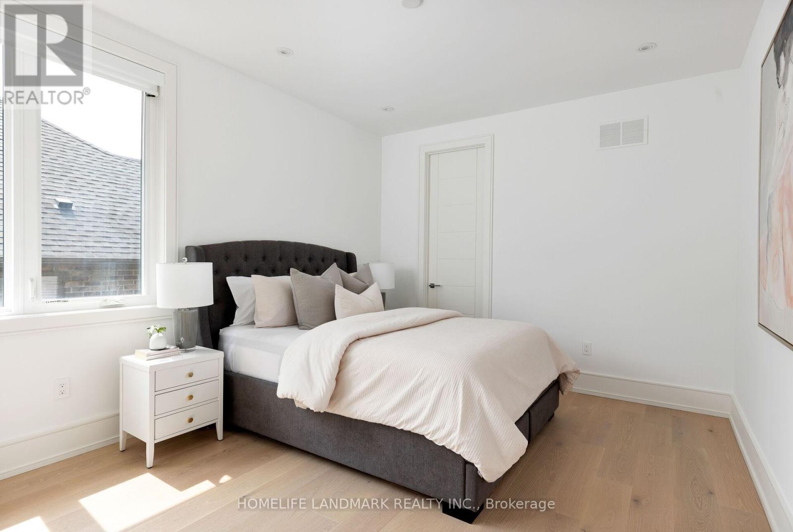 418 Pine Cove Road, Burlington, ON
