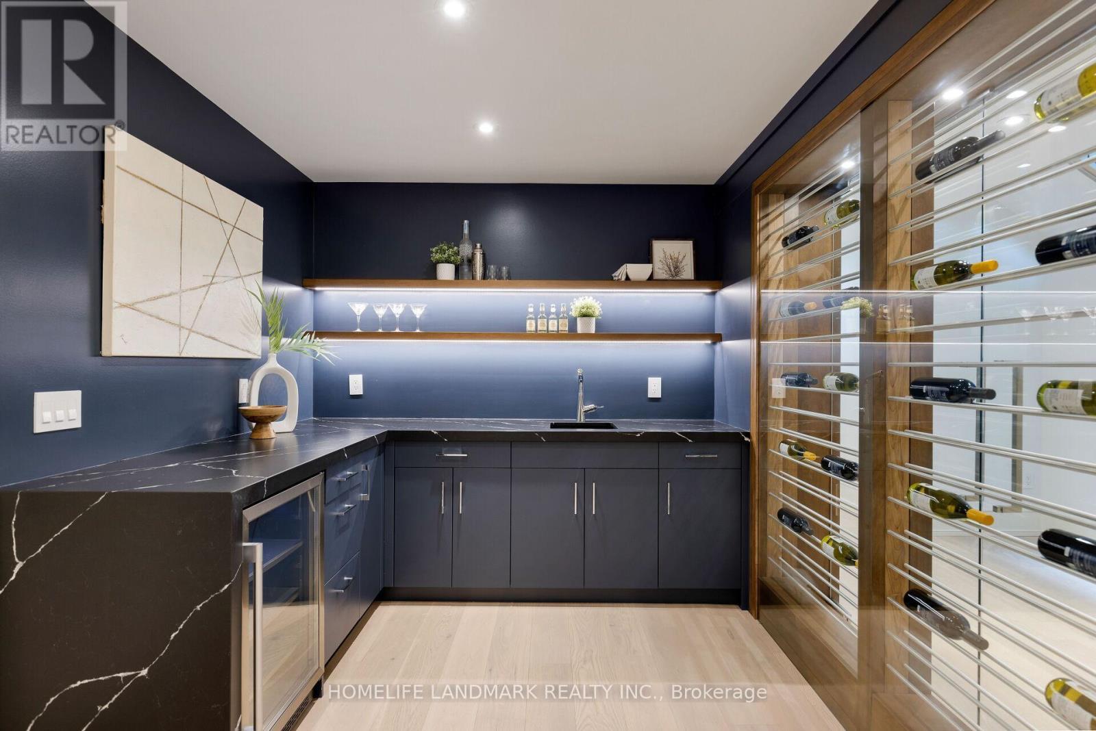 418 Pine Cove Road, Burlington, ON