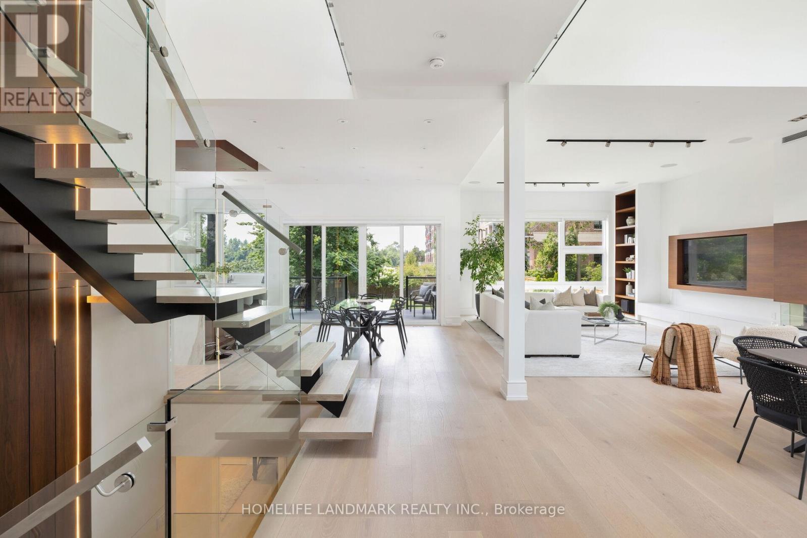 418 Pine Cove Road, Burlington, ON