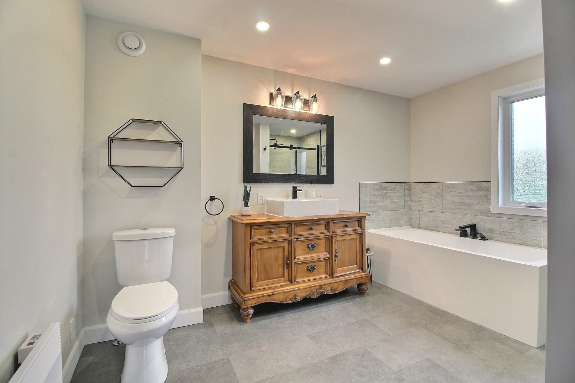 Bathroom - 3544 Ch. Sullivan, Val-D'Or, QC