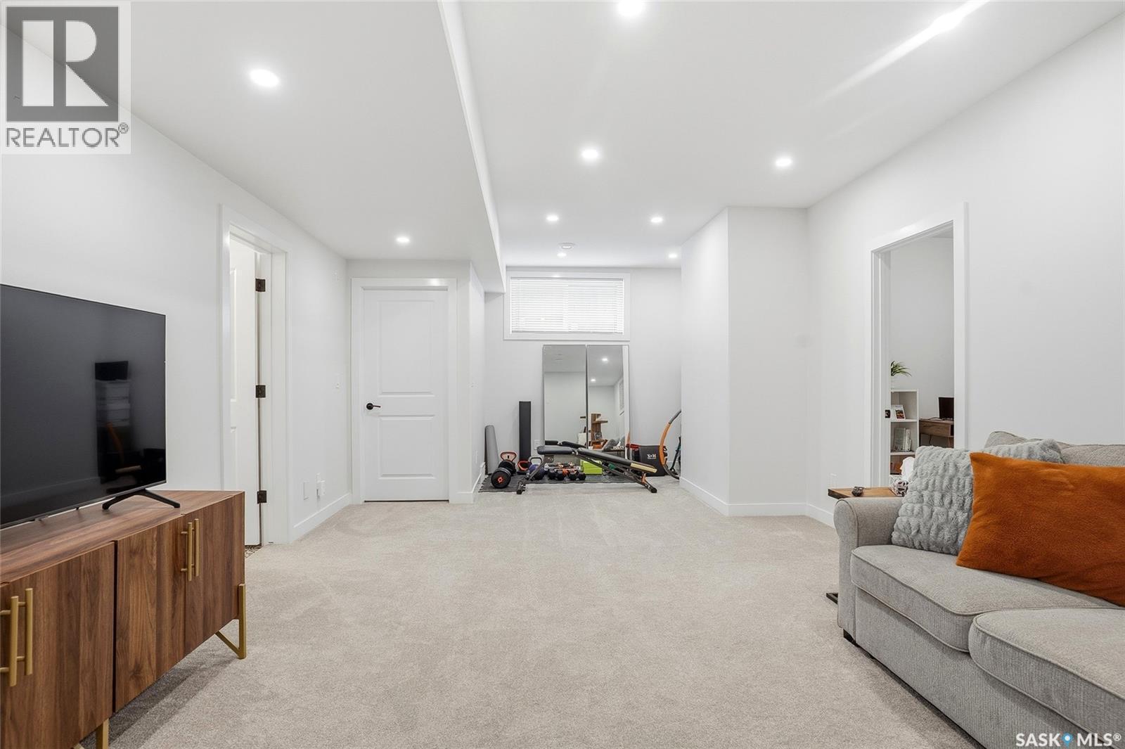 606 Pichler Crescent, Saskatoon, SK