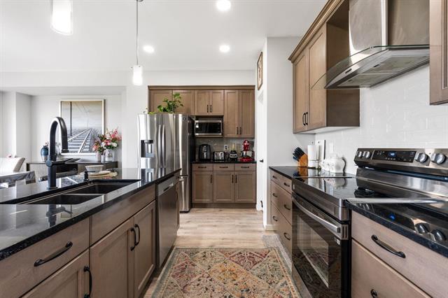 98 Red Sky Rd, Winnipeg, MB