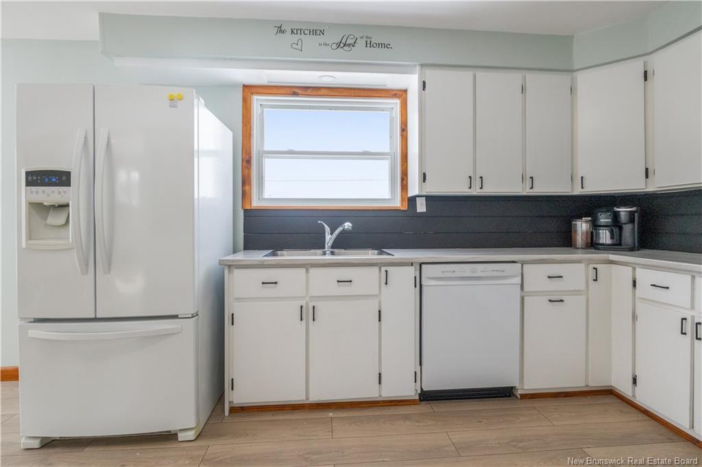 5247 Route 117, Baie-Sainte-Anne, NB