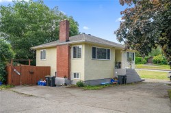 861 Tillicum Rd Esquimalt, BC V9A 1Z7
