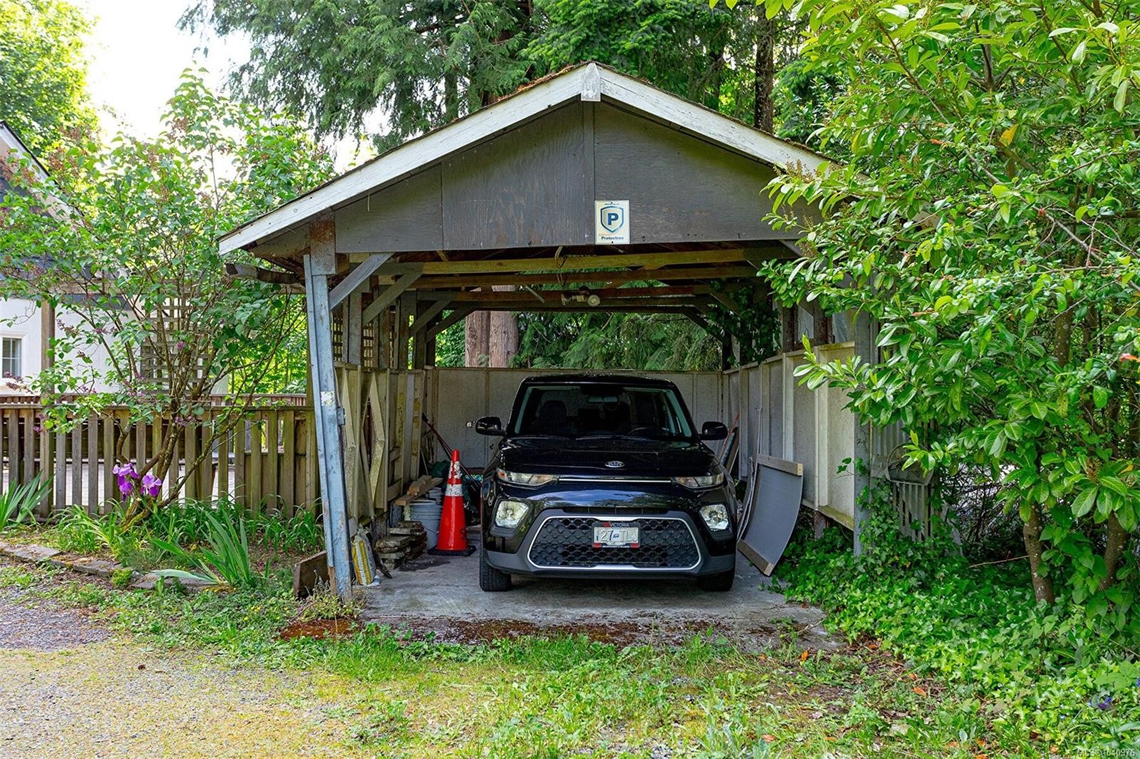 3056 Gibbins Rd, Duncan, BC