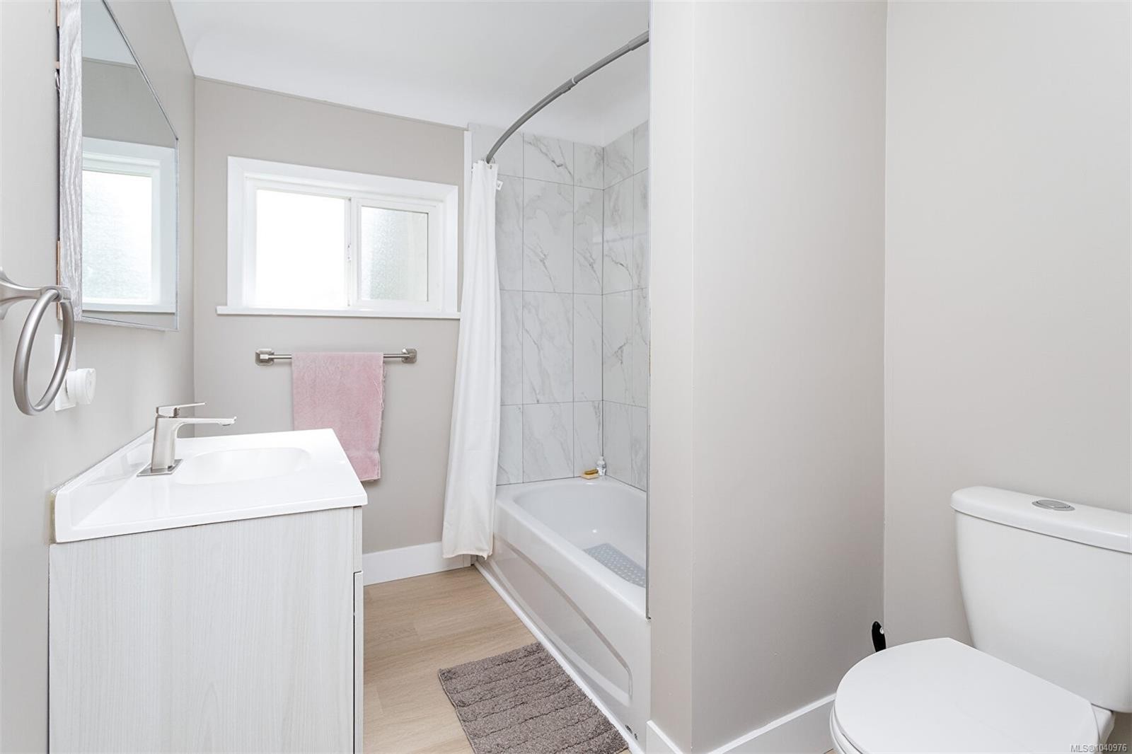 3056 Gibbins Rd, Duncan, BC