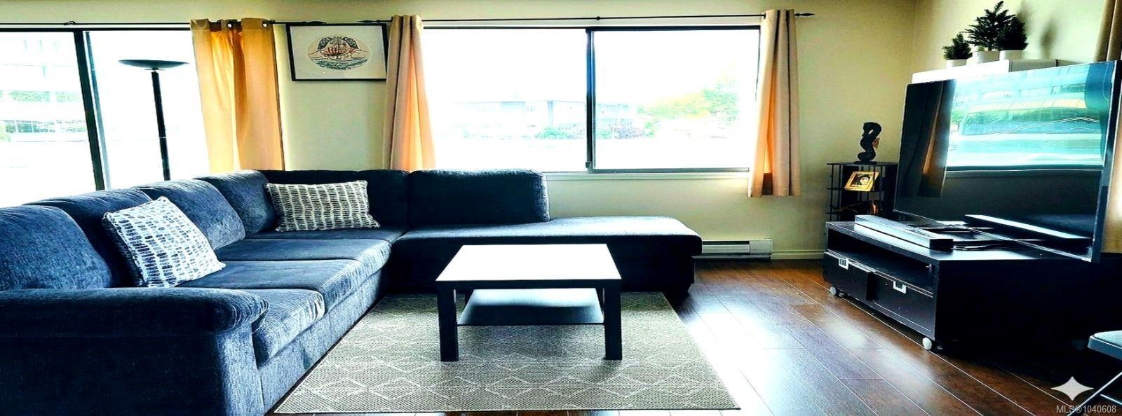 #302-30 Cavan St, Nanaimo, BC