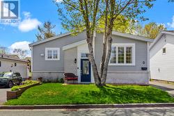 6 Dalton Avenue Mount Pearl, NL A1N 2J2