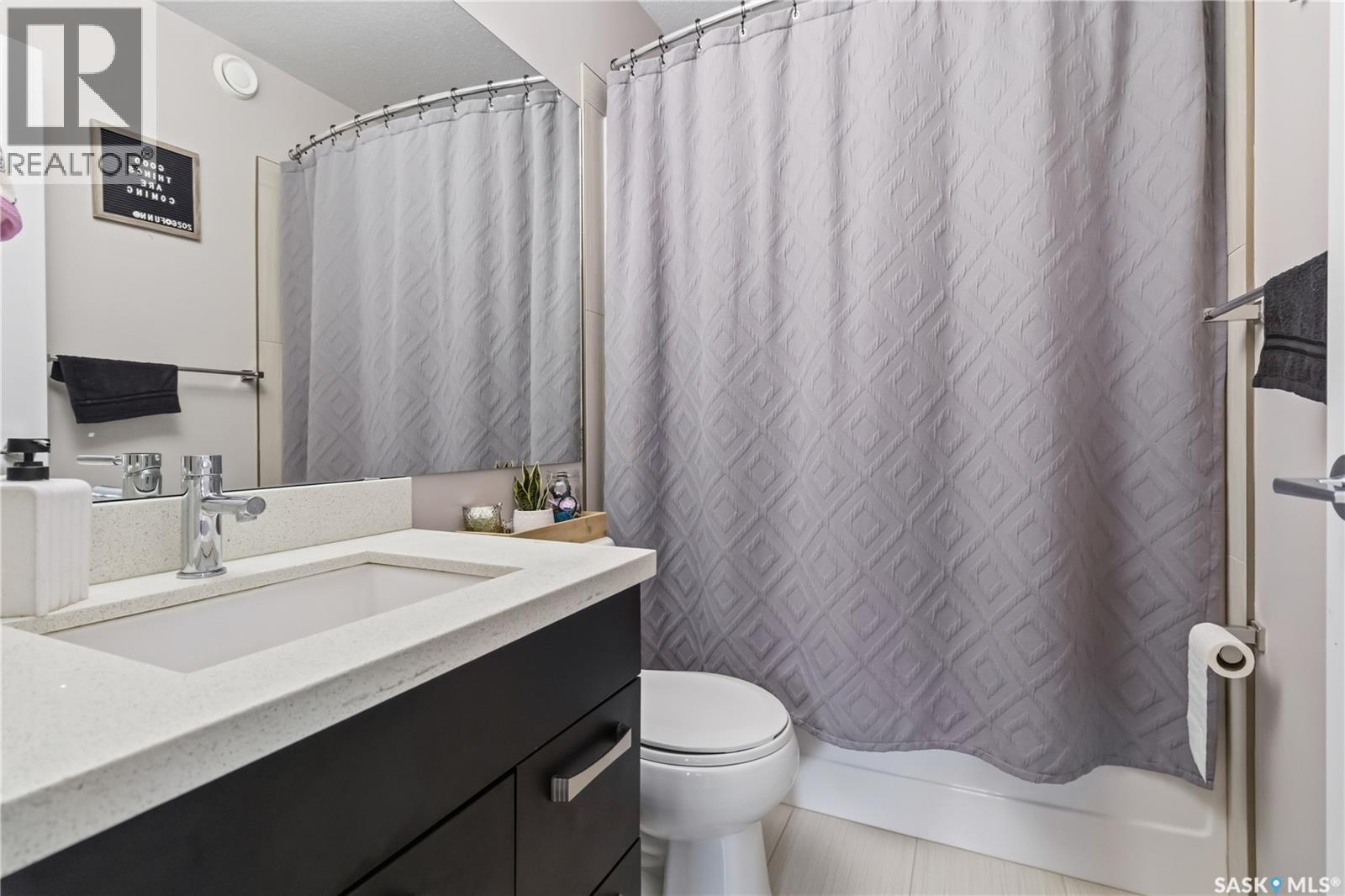527 Kloppenburg Crescent, Saskatoon, SK