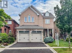 32 KAITLIN DRIVE Richmond Hill, ON L4E 3W6