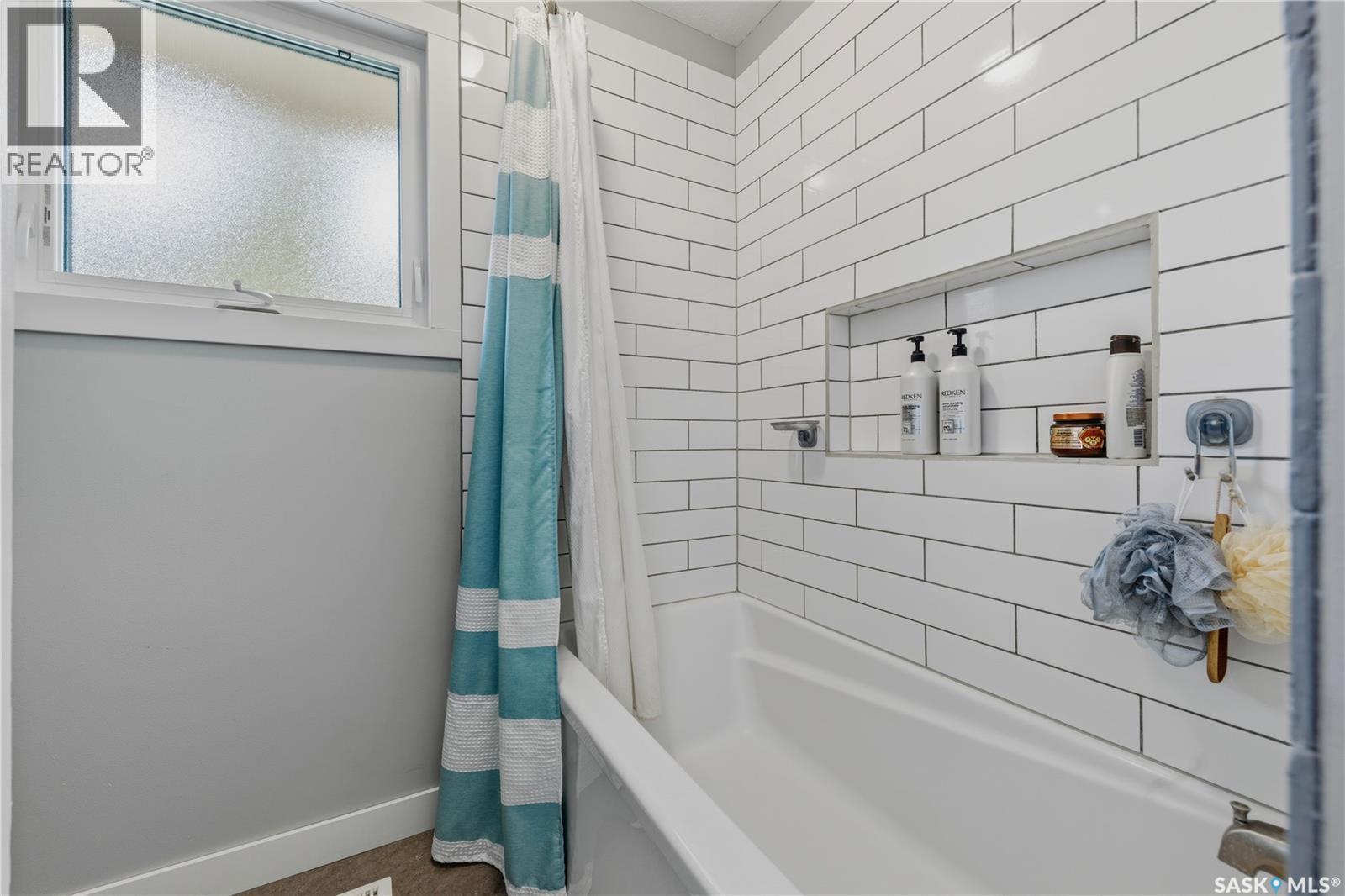 102 Plaxton Place, Regina Beach, SK