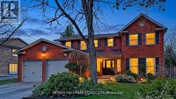 82 WINDERMERE CRESCENT S Richmond Hill, ON L4C 6Y9