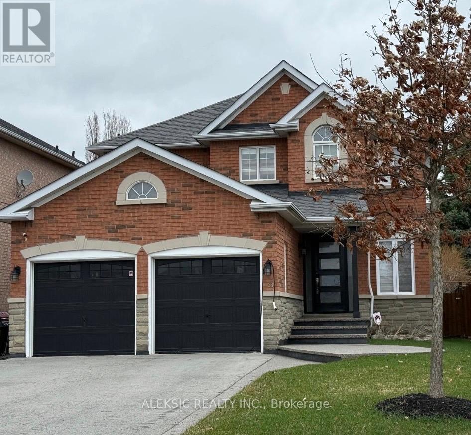 33 Hillpath Crescent, Brampton, ON