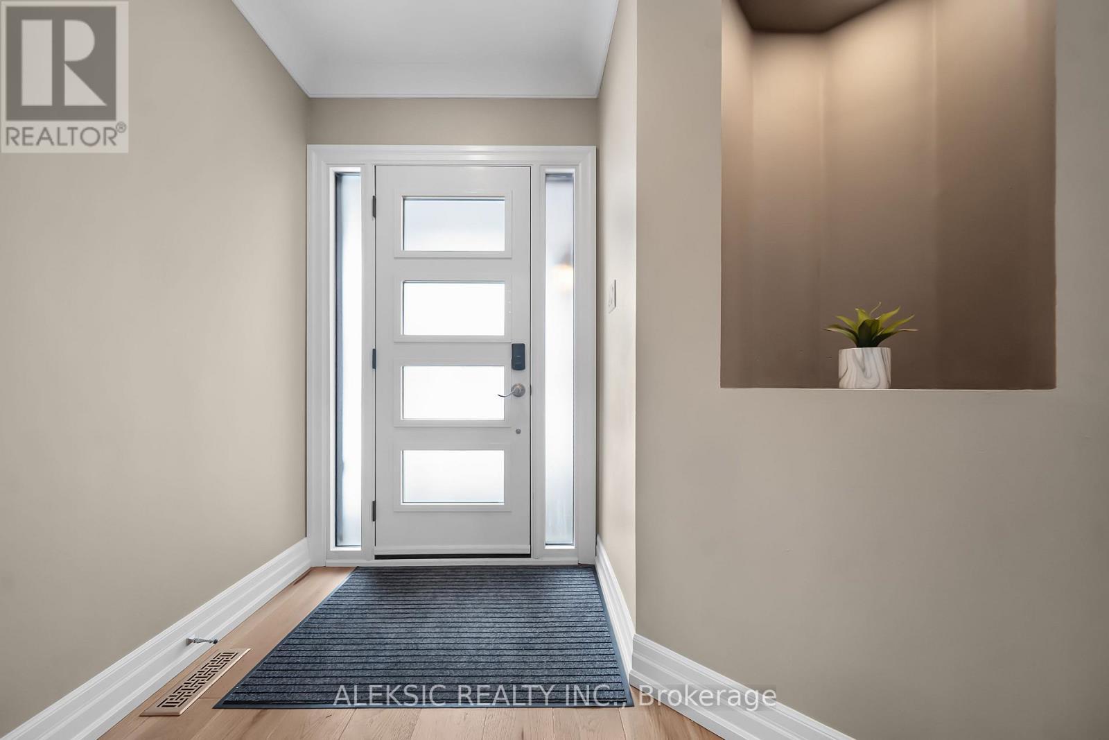 33 Hillpath Crescent, Brampton, ON