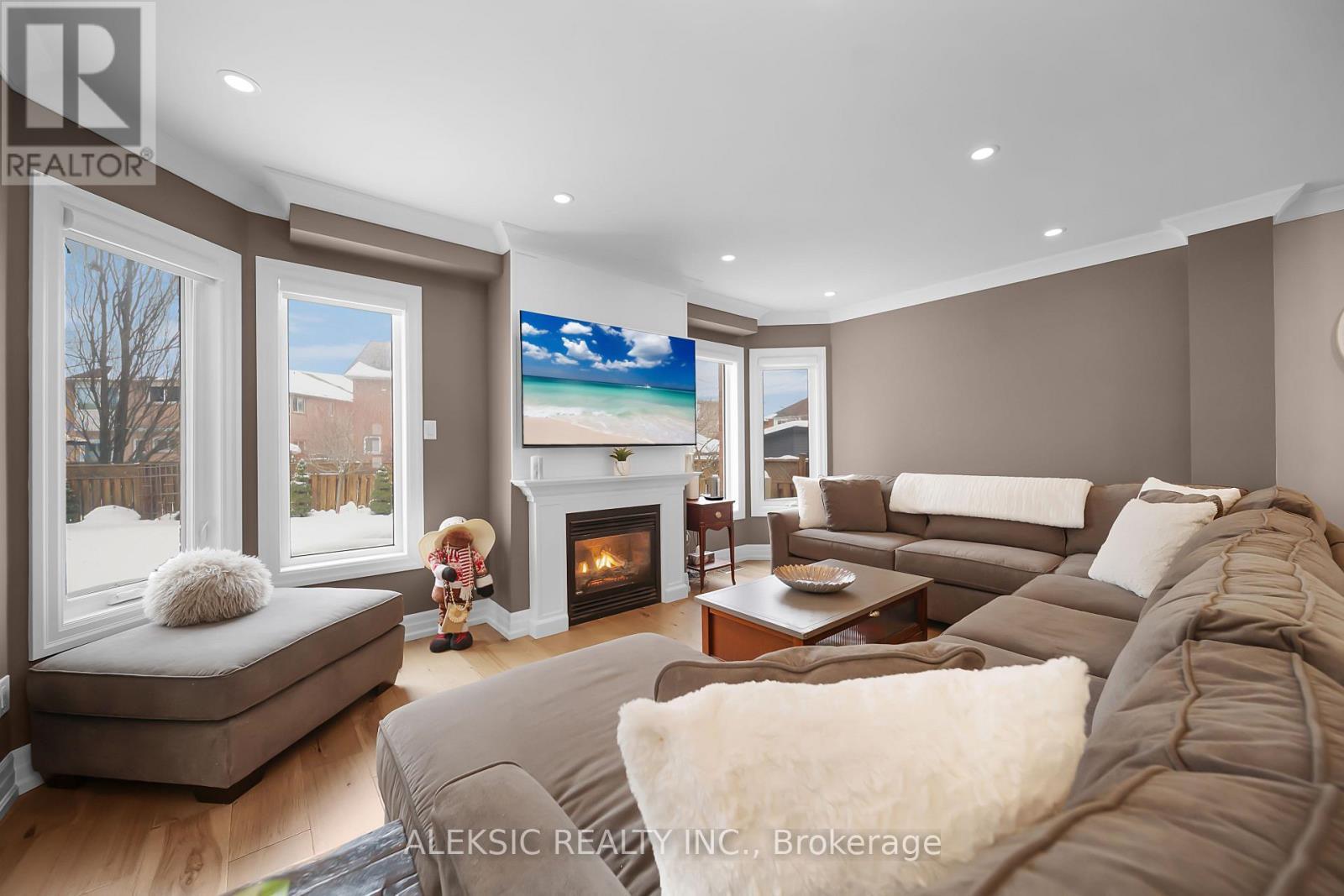 33 Hillpath Crescent, Brampton, ON