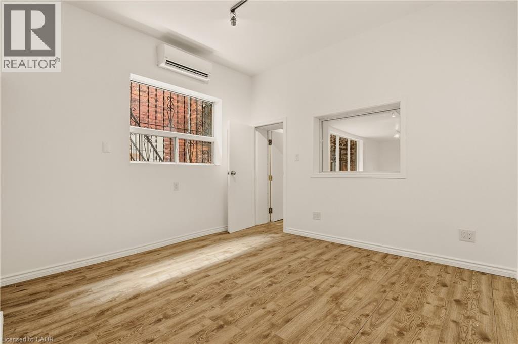 20 Barton Street, Hamilton, ON