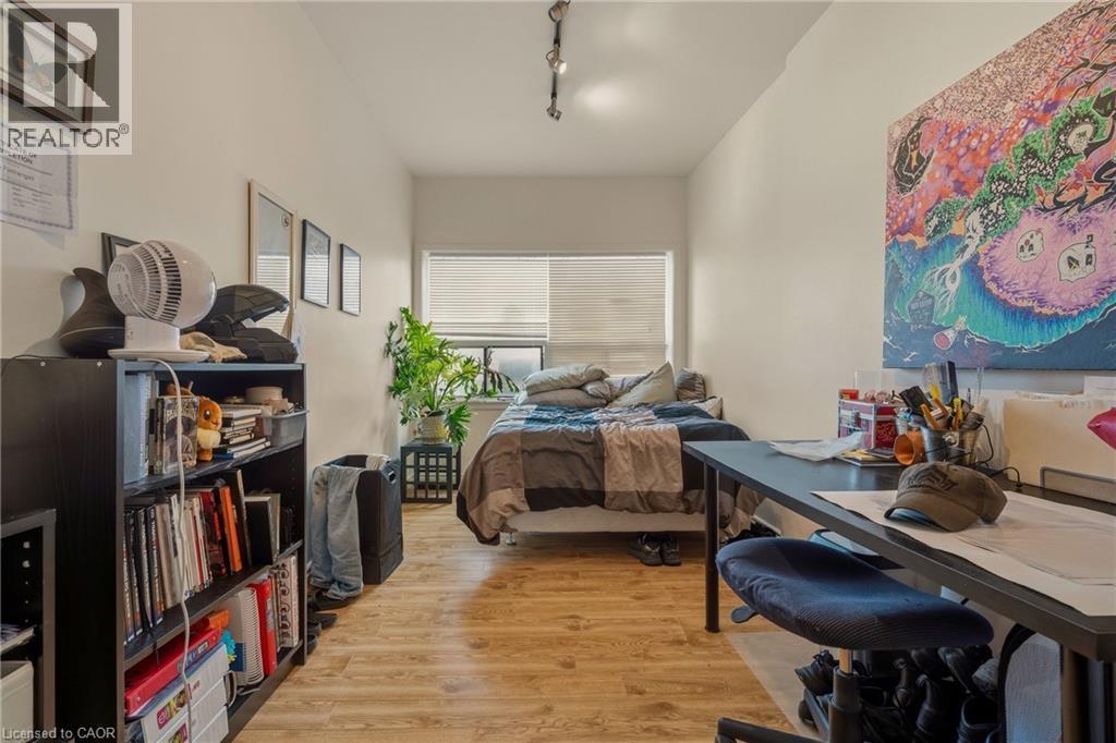 20 Barton Street, Hamilton, ON