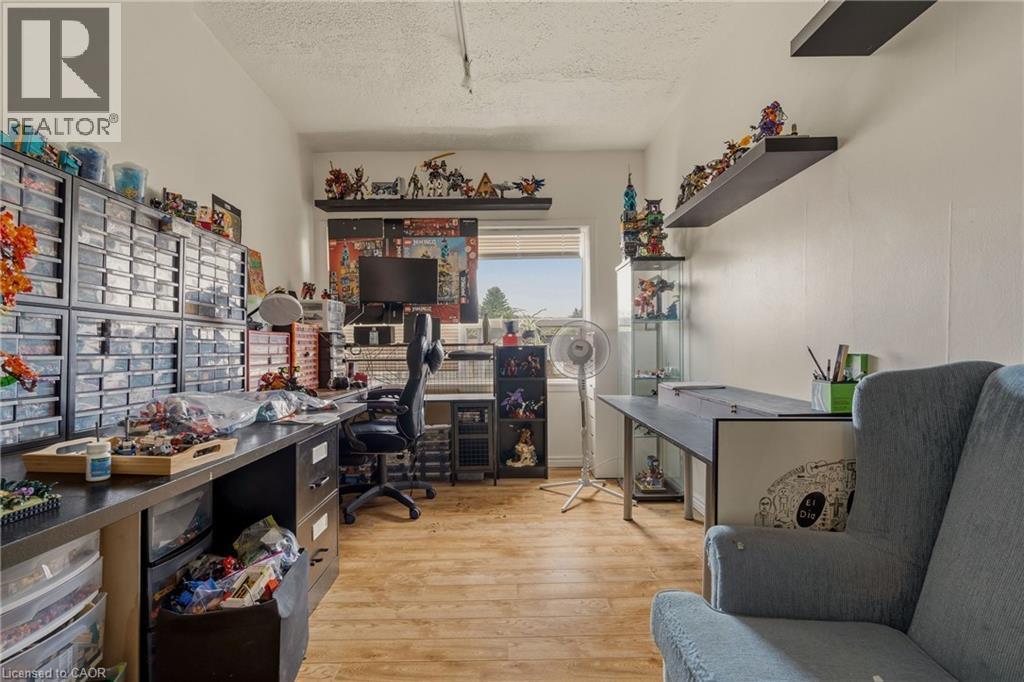 20 Barton Street, Hamilton, ON