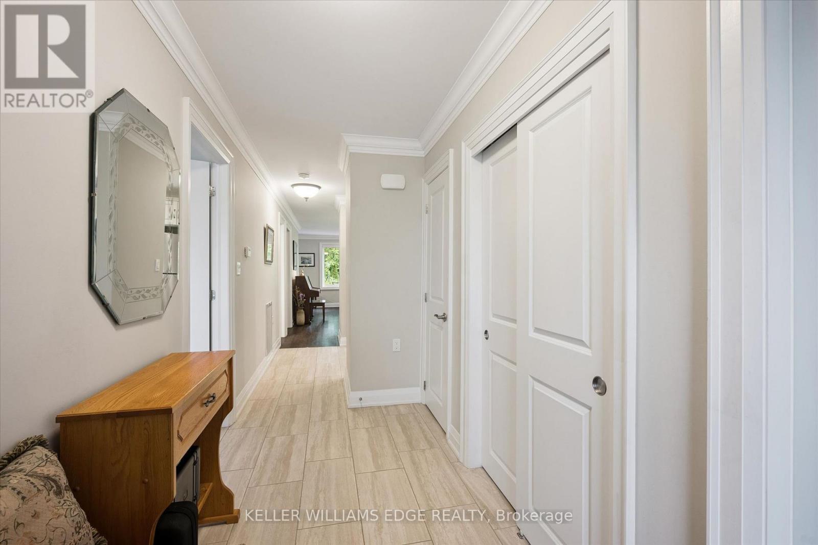 32 Cardinal Mindszenty Boulevard, Hamilton, ON