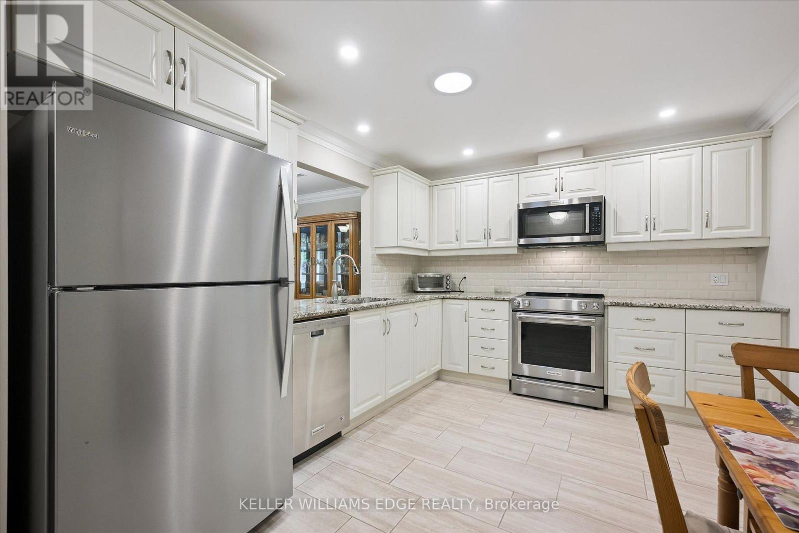 32 Cardinal Mindszenty Boulevard, Hamilton, ON