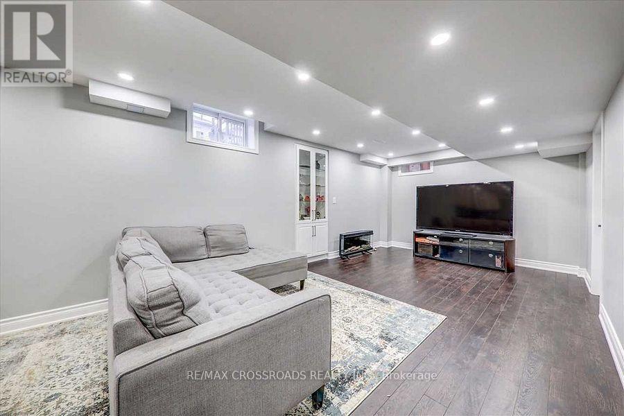 9 Geddington Crescent, Markham, ON