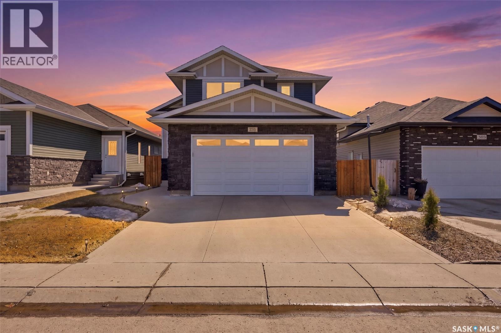 351 Kolynchuk Manor, Saskatoon, SK