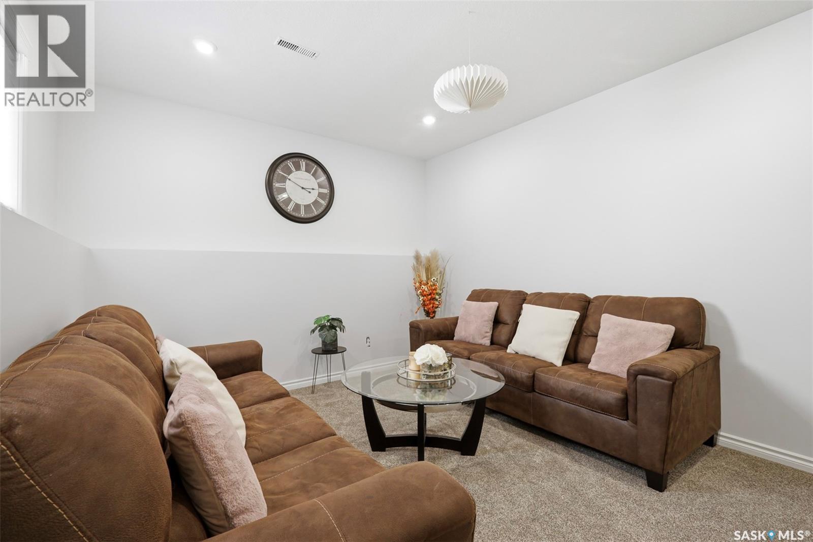 351 Kolynchuk Manor, Saskatoon, SK