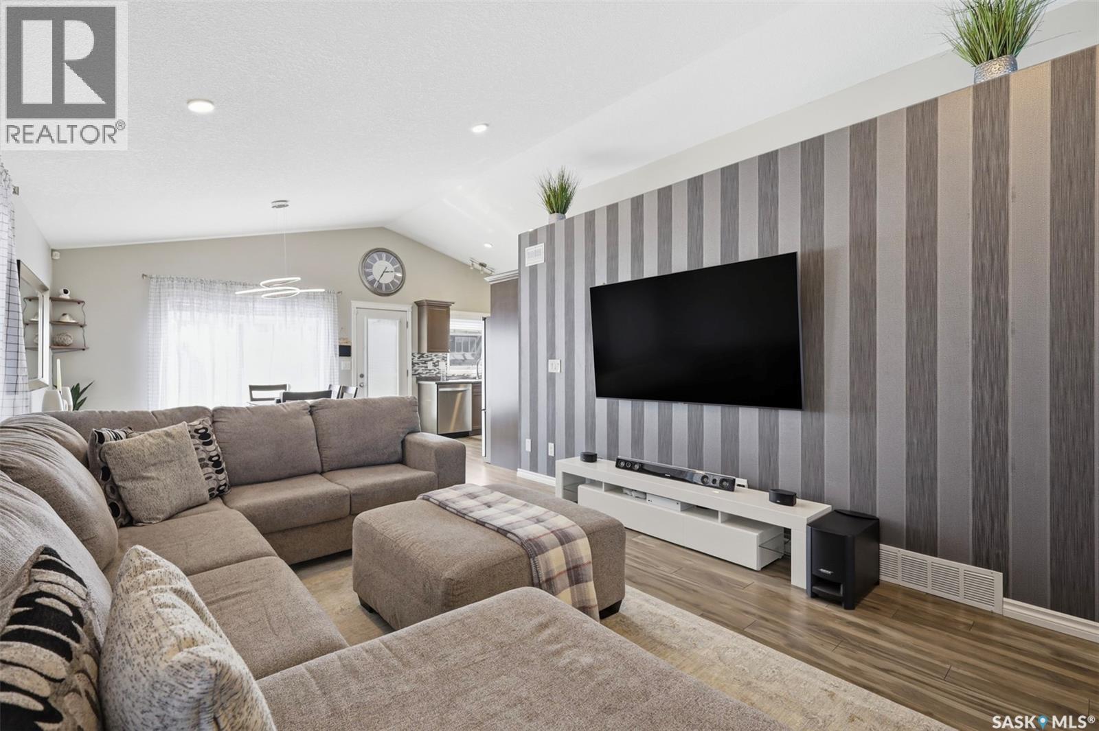 351 Kolynchuk Manor, Saskatoon, SK