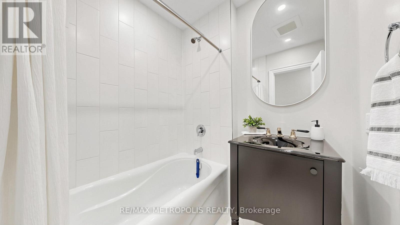 62 Davelayne Road, Toronto, ON