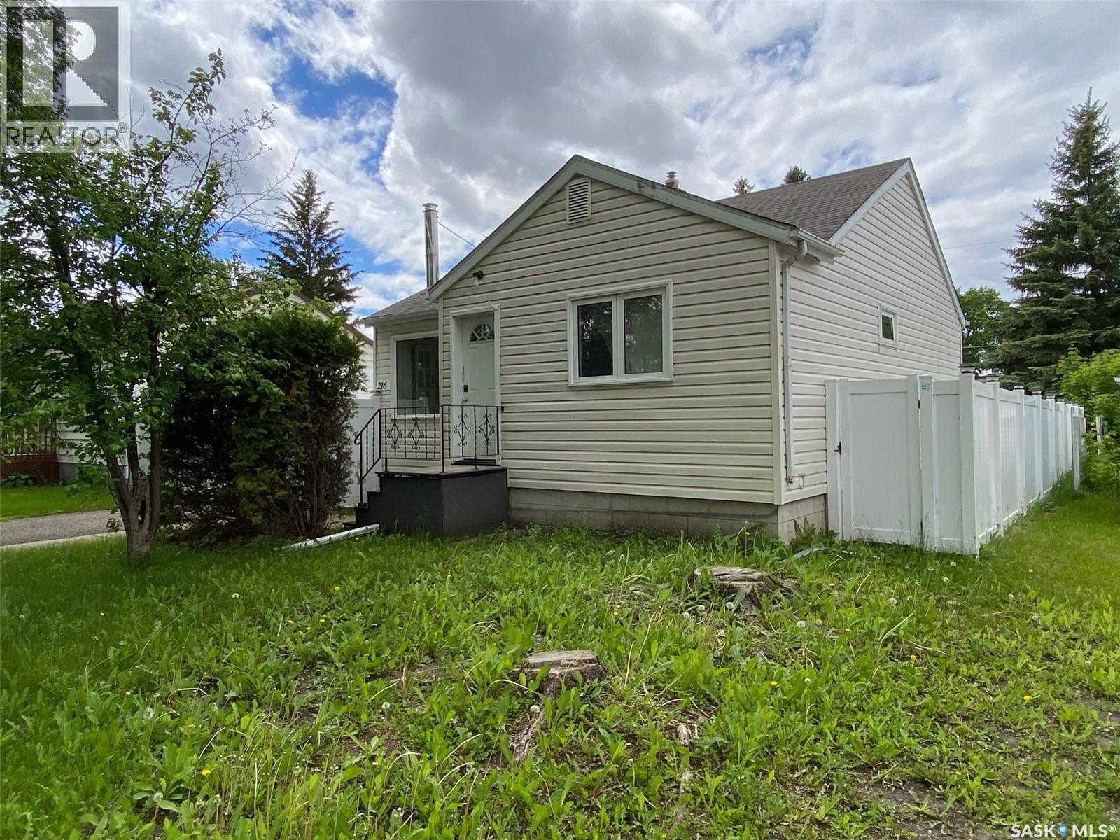 216 Maple Avenue, Yorkton, SK