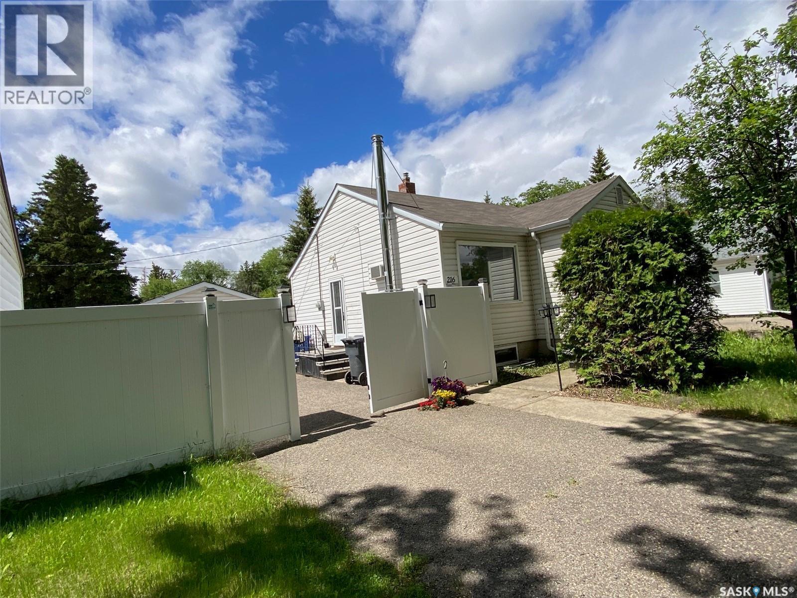 216 Maple Avenue, Yorkton, SK