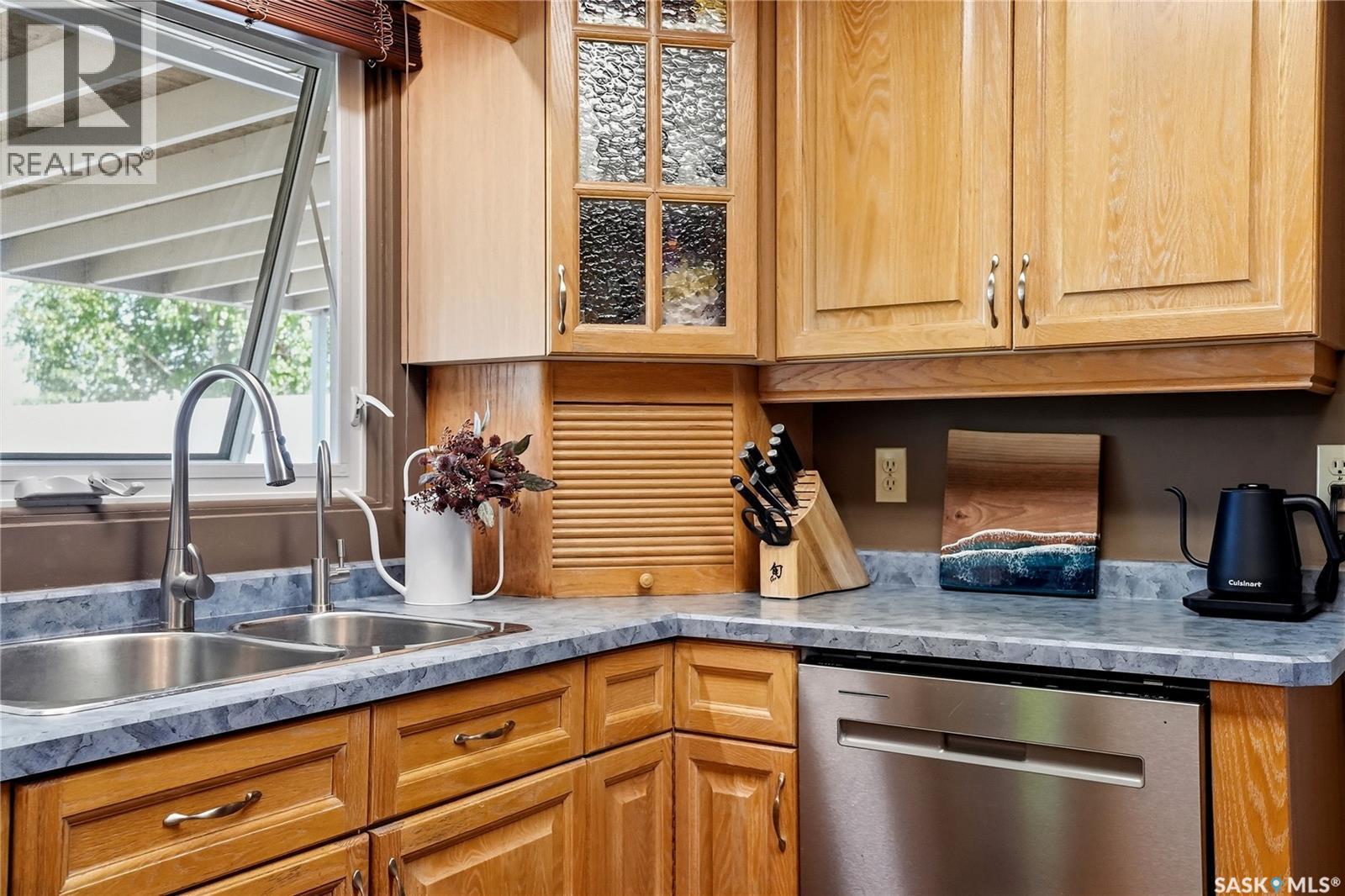 154 Mount Allison Crescent, Saskatoon, SK