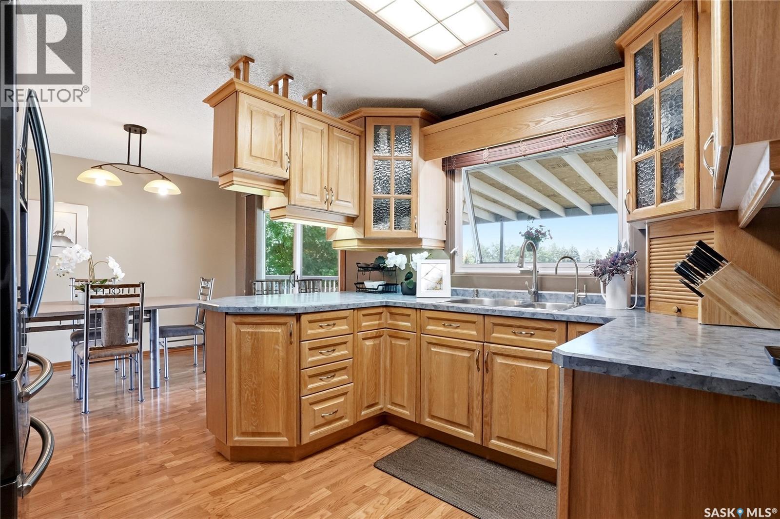 154 Mount Allison Crescent, Saskatoon, SK