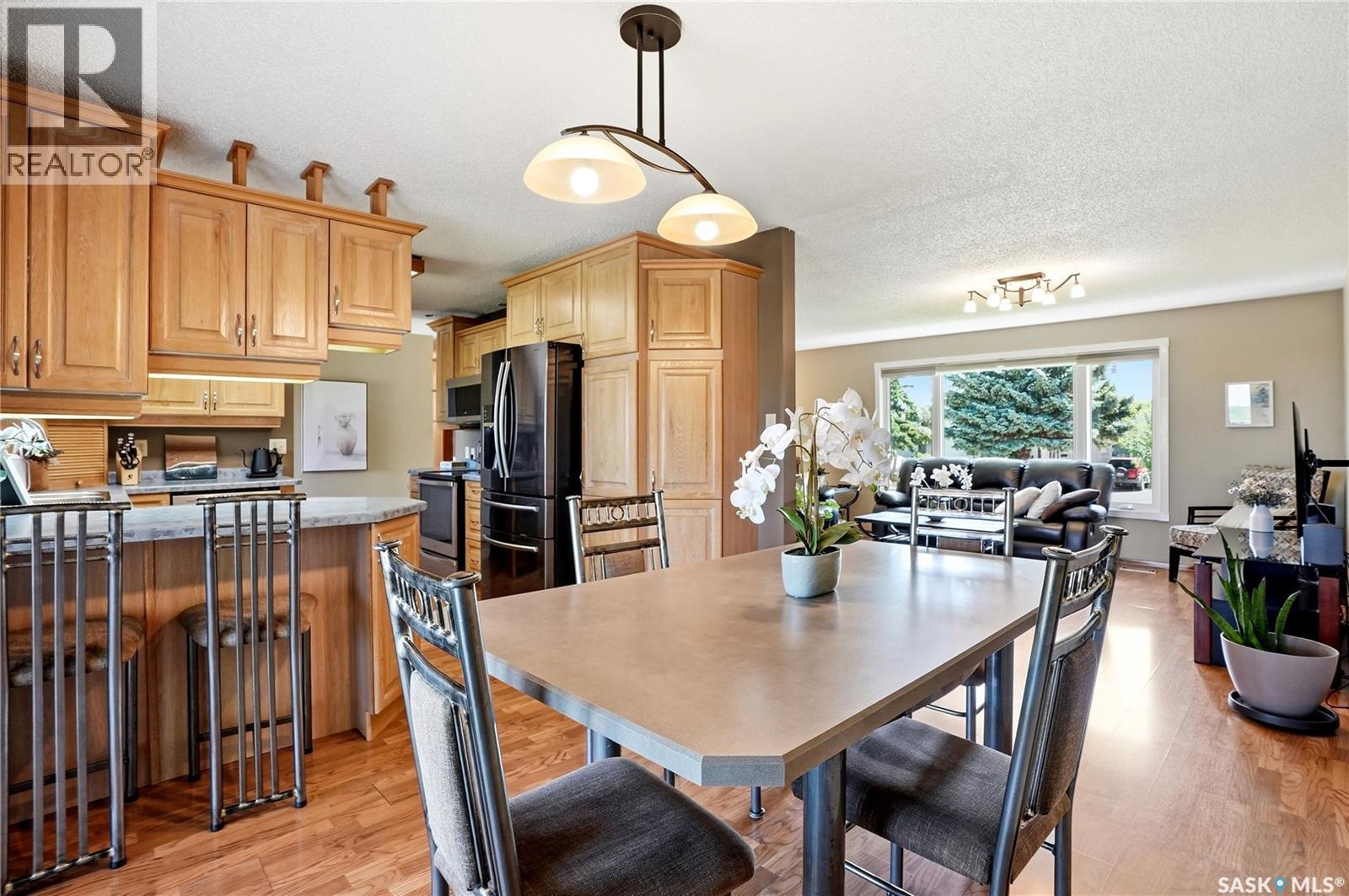 154 Mount Allison Crescent, Saskatoon, SK