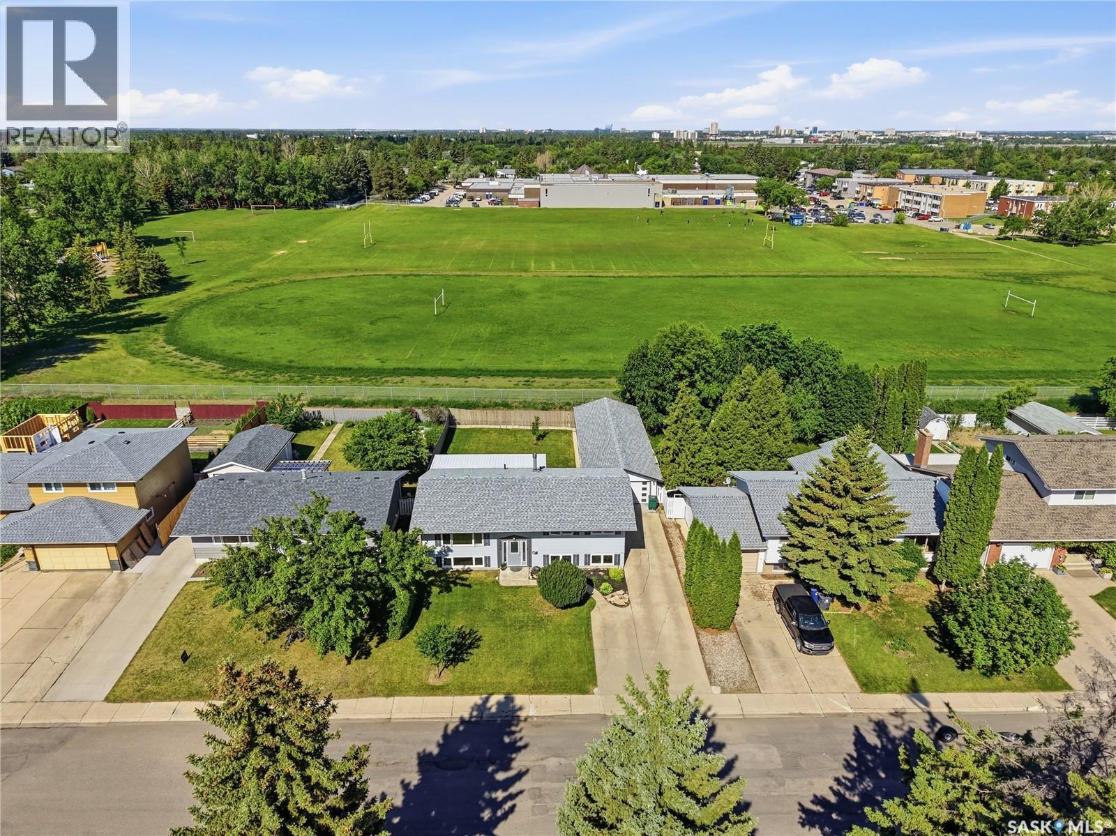 154 Mount Allison Crescent, Saskatoon, SK