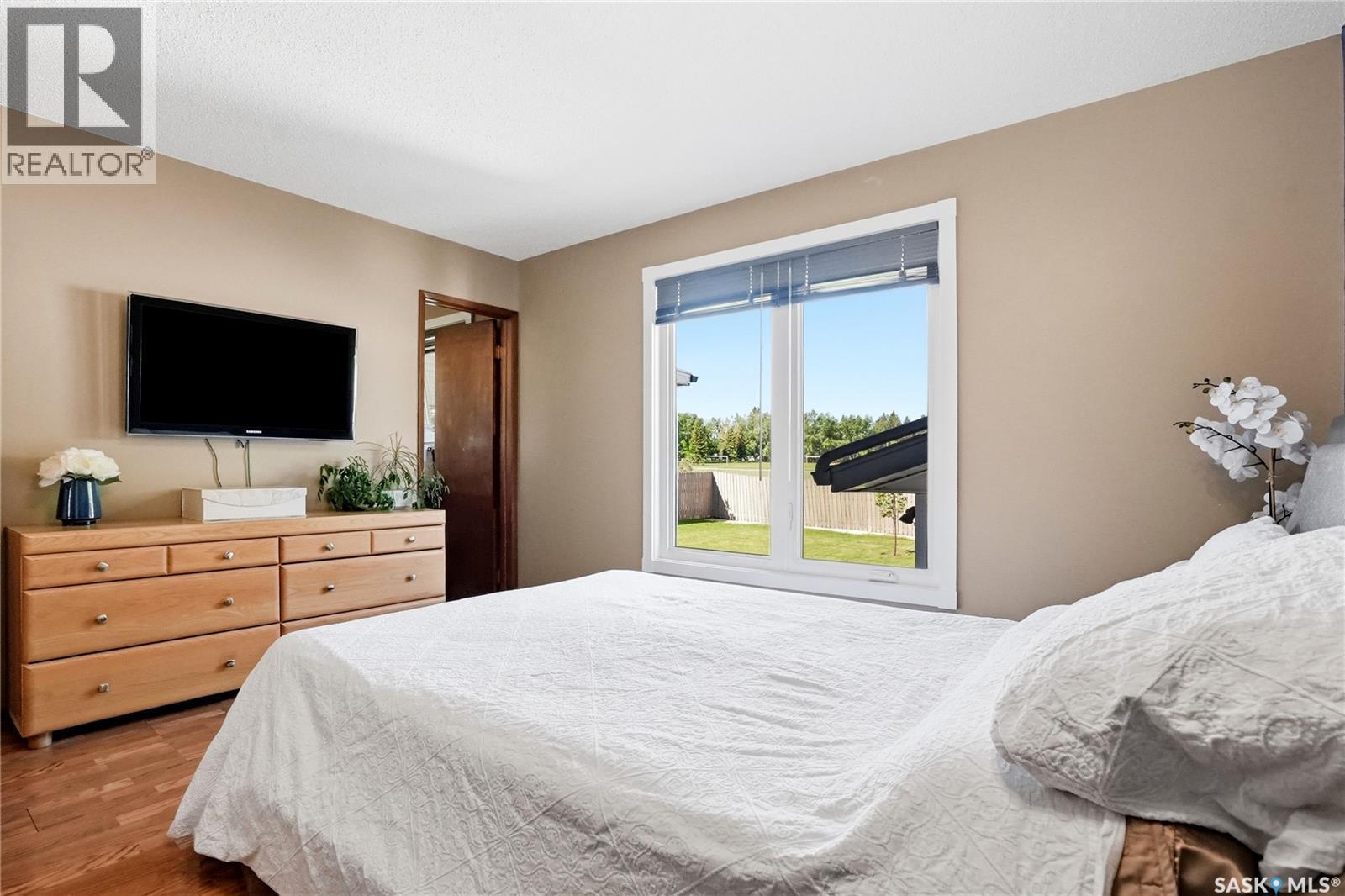 154 Mount Allison Crescent, Saskatoon, SK