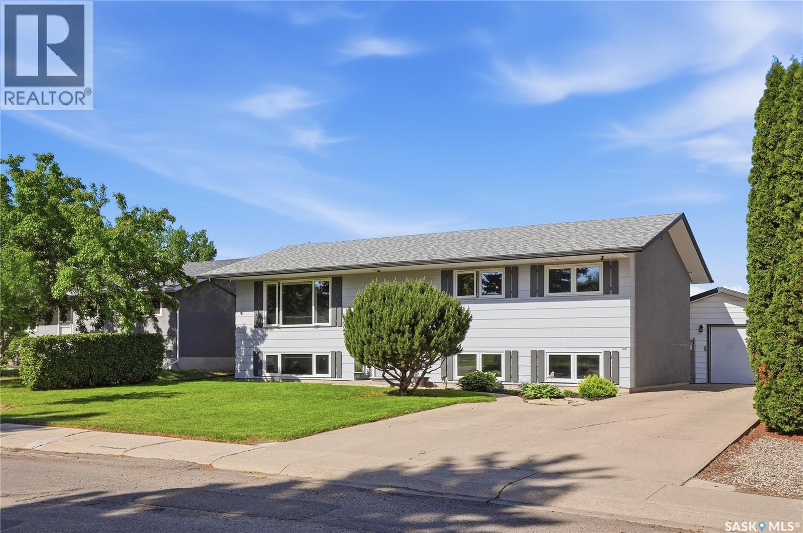 154 Mount Allison Crescent, Saskatoon, SK