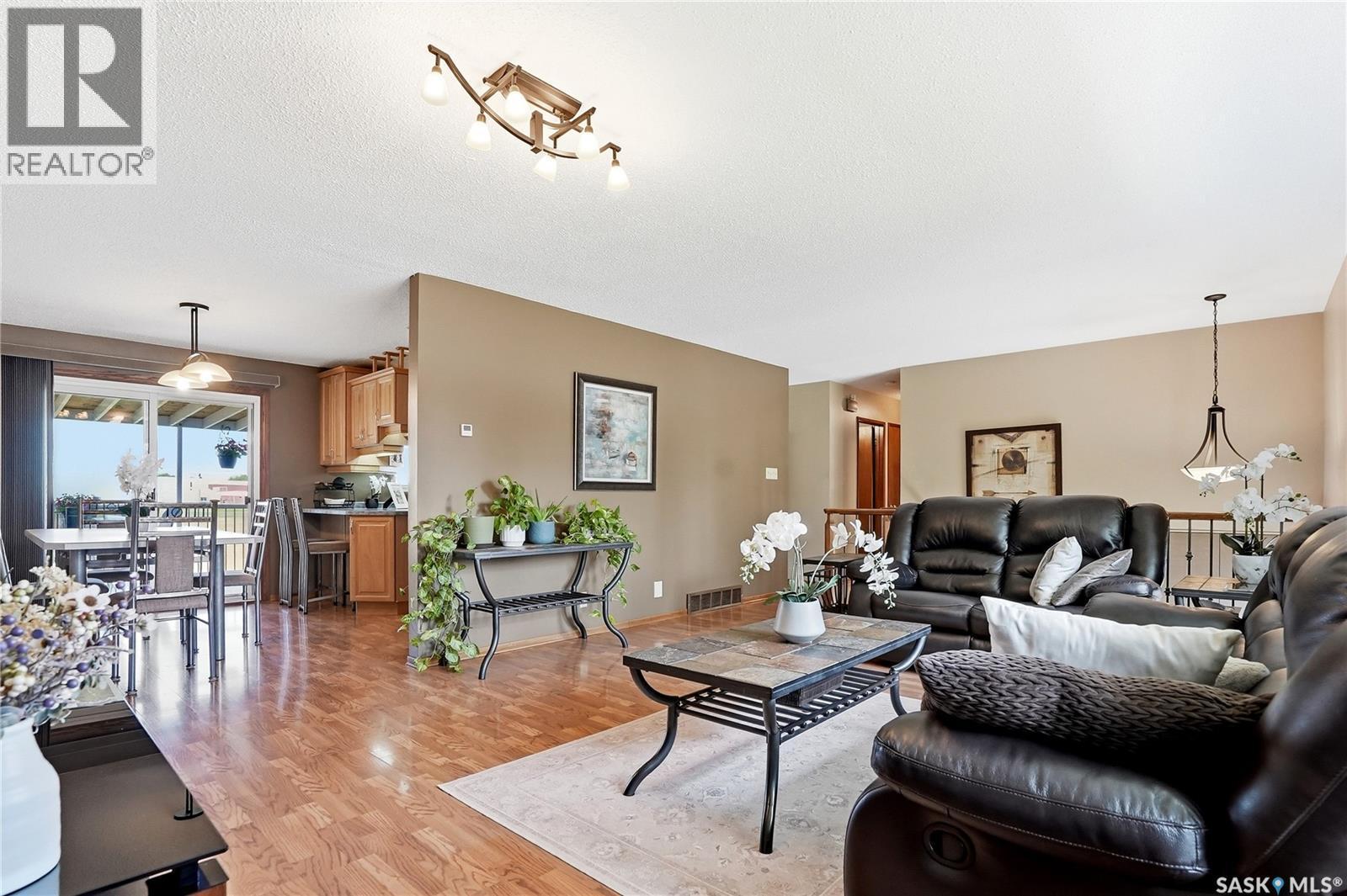 154 Mount Allison Crescent, Saskatoon, SK