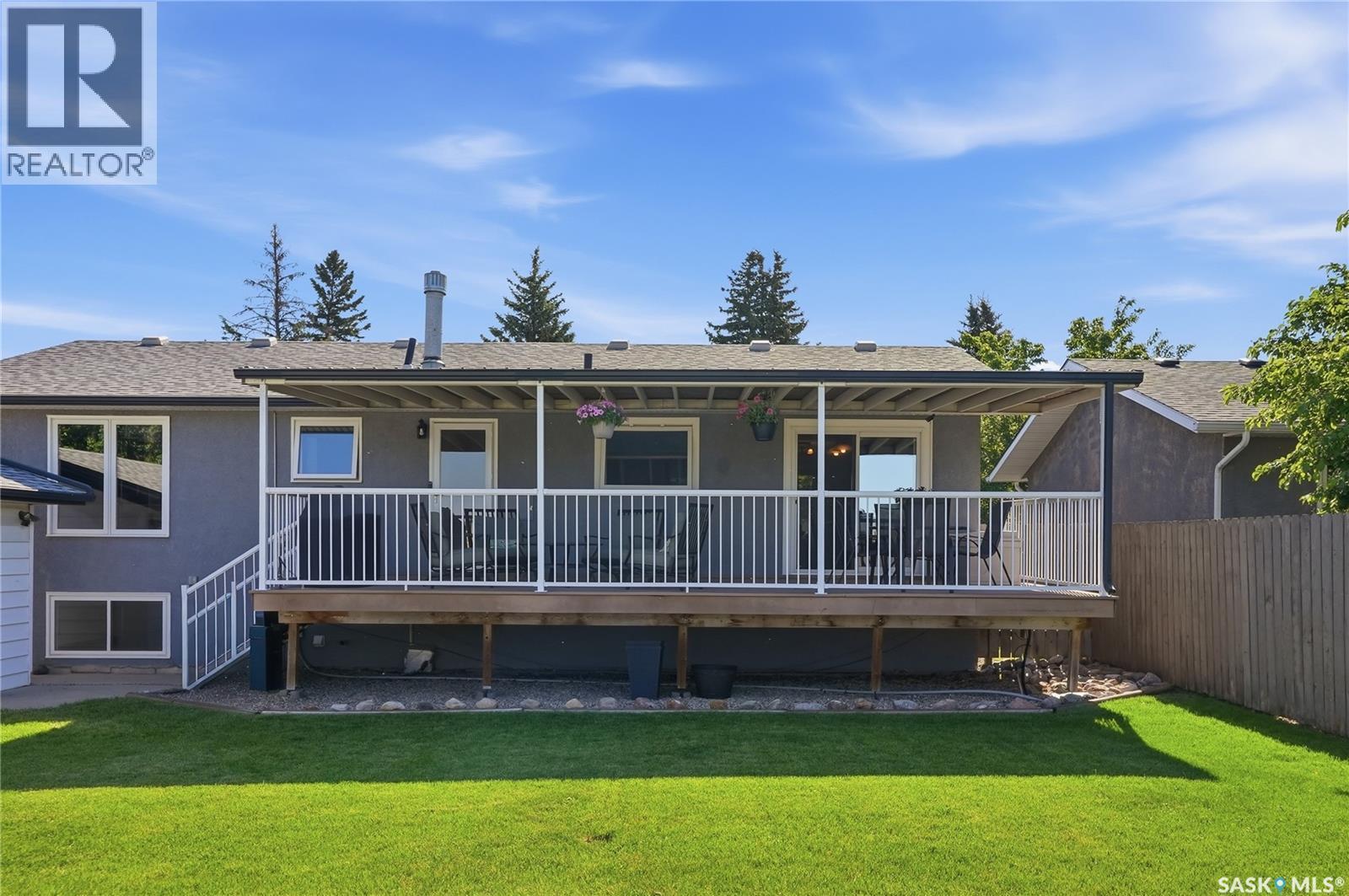154 Mount Allison Crescent, Saskatoon, SK