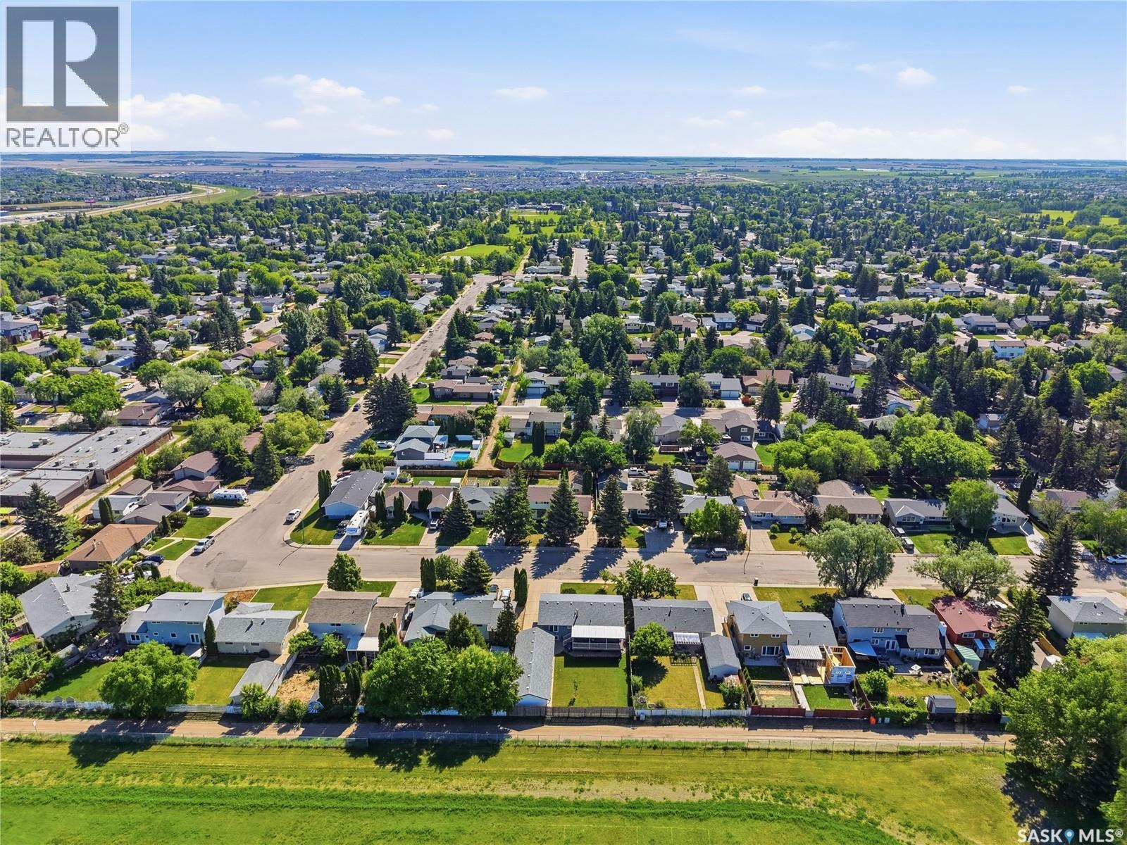 154 Mount Allison Crescent, Saskatoon, SK