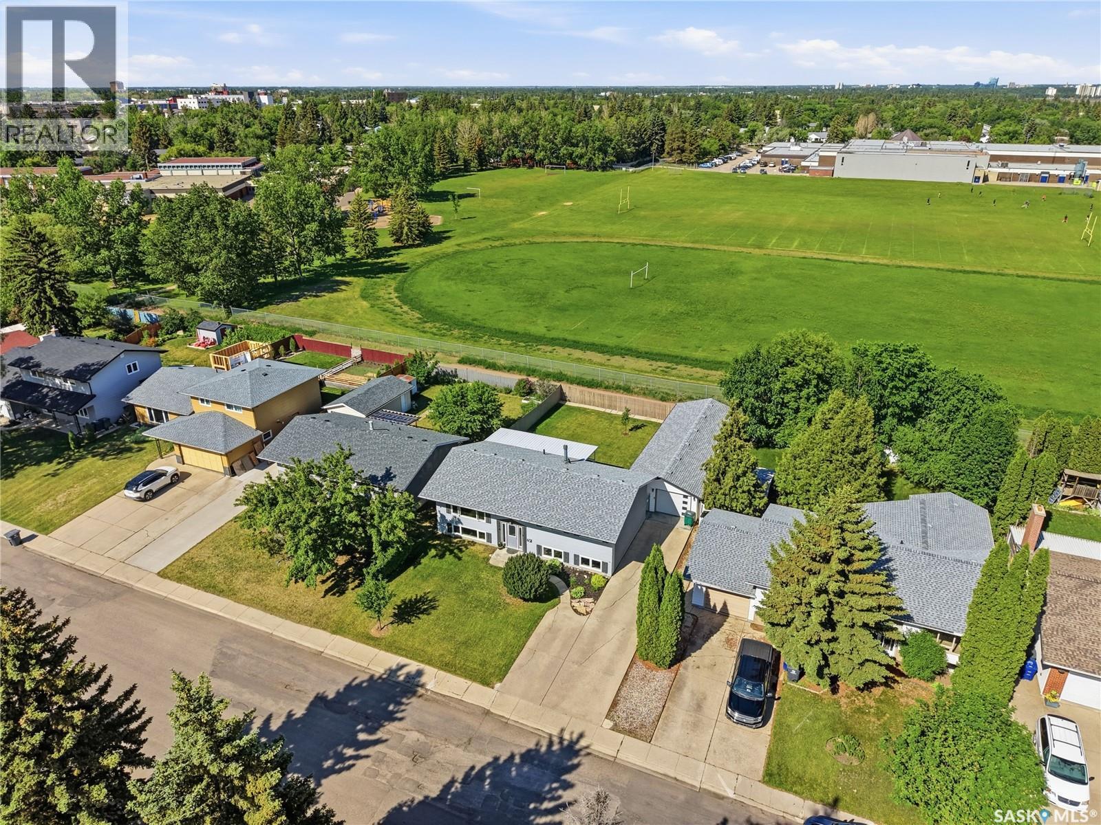 154 Mount Allison Crescent, Saskatoon, SK