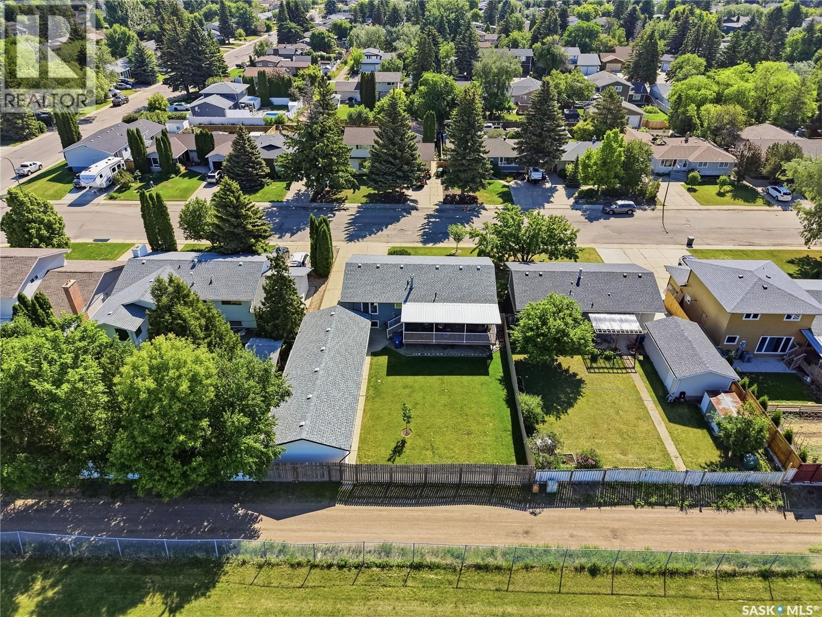 154 Mount Allison Crescent, Saskatoon, SK