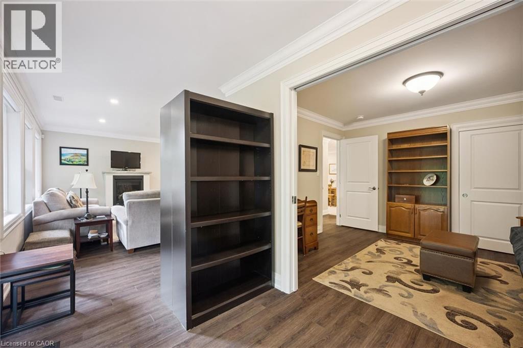 32 Cardinal Mindszenty Boulevard, Hamilton, ON