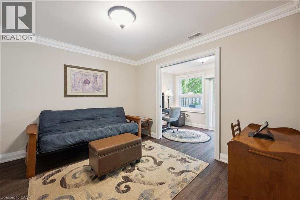 32 Cardinal Mindszenty Boulevard, Hamilton, ON